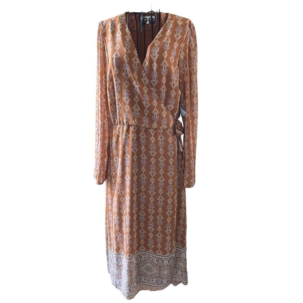june & hudson Sienna Floral Medallion Printed Wrap Dress